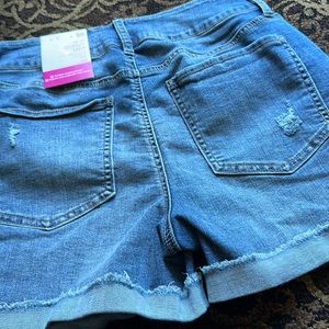 Brand new jean shorts! Juniors size 3/26.